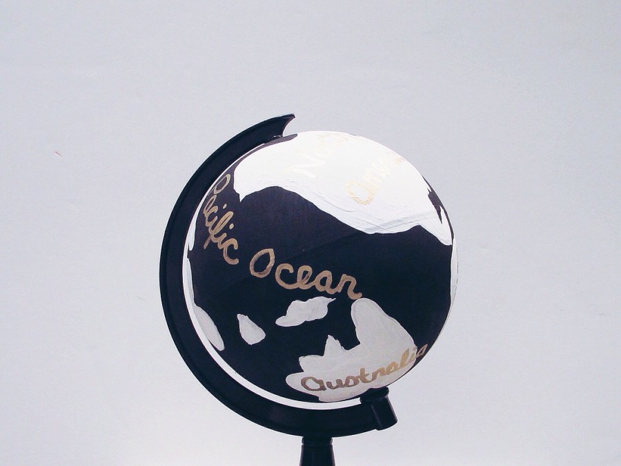 DIY hand-painted globe sparkleshinylove