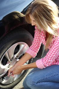 image of how to check tire pressure