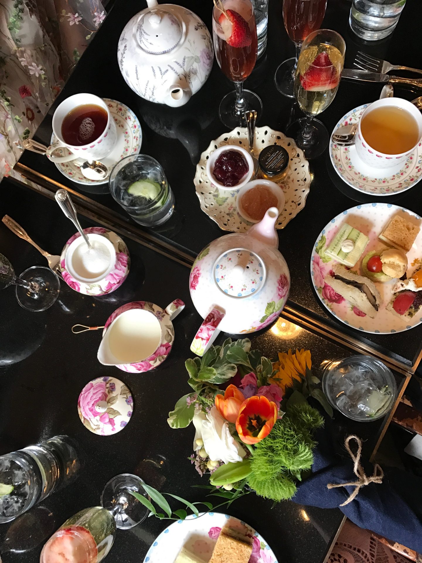 Afternoon Tea at Toronto’s Fairmont Royal York Hotel sparkleshinylove