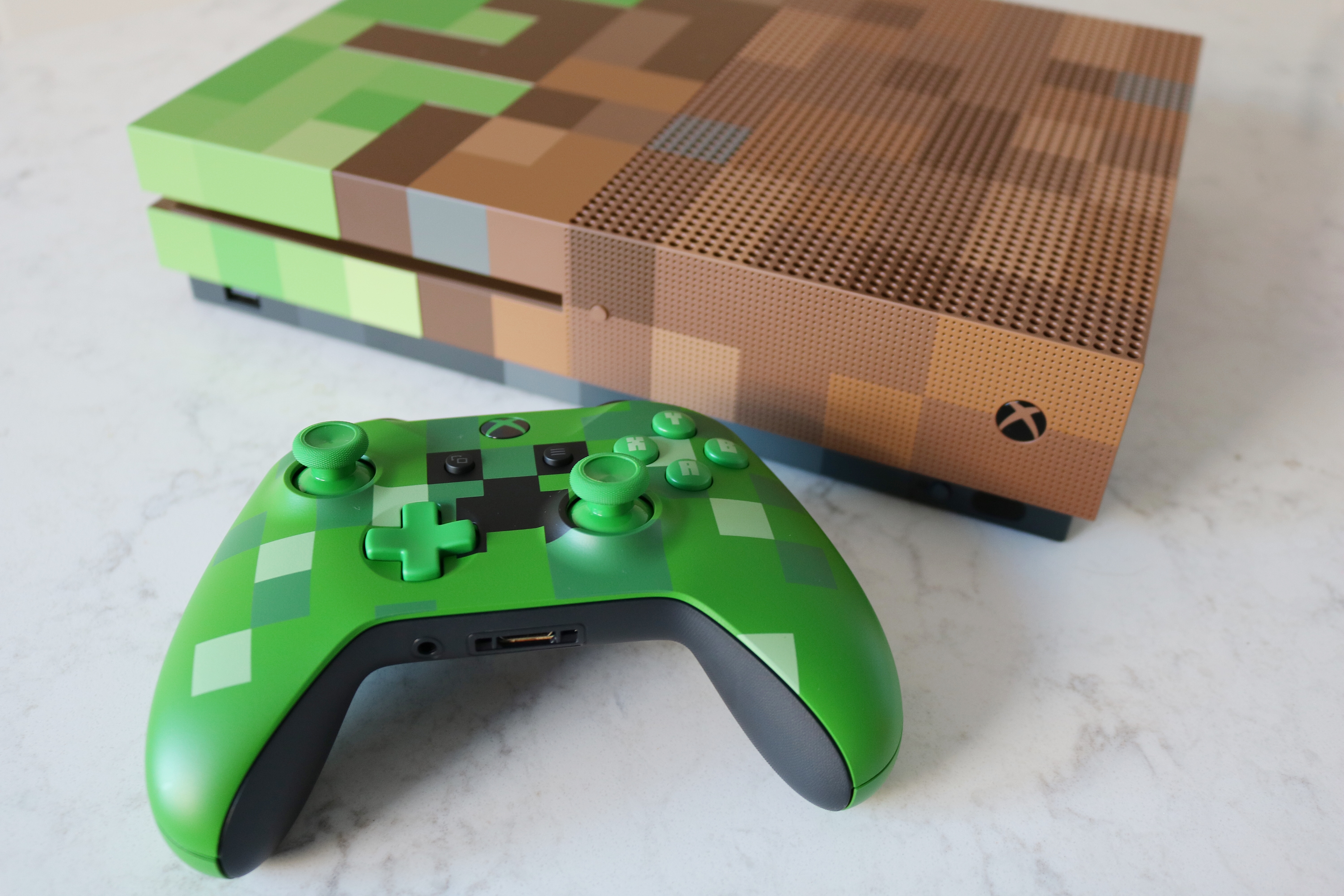 why you should buy your child a Minecraft: xbox one for christmas from sparkleshinylove