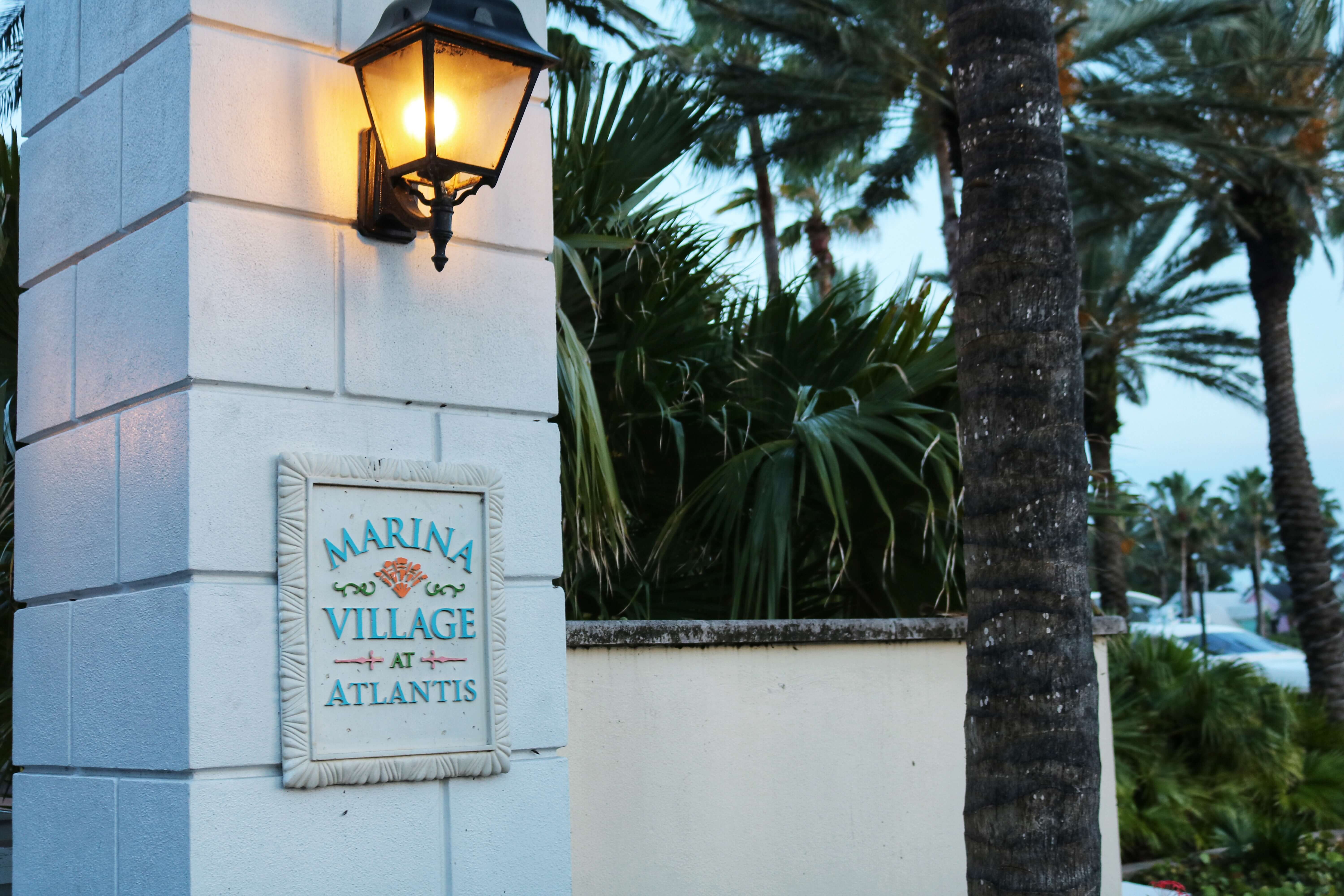 Atlantis Resort Review; My guide to Atlantis resort; Atlantis Resort Paradise Island Bahamas Review sparkelshinylove