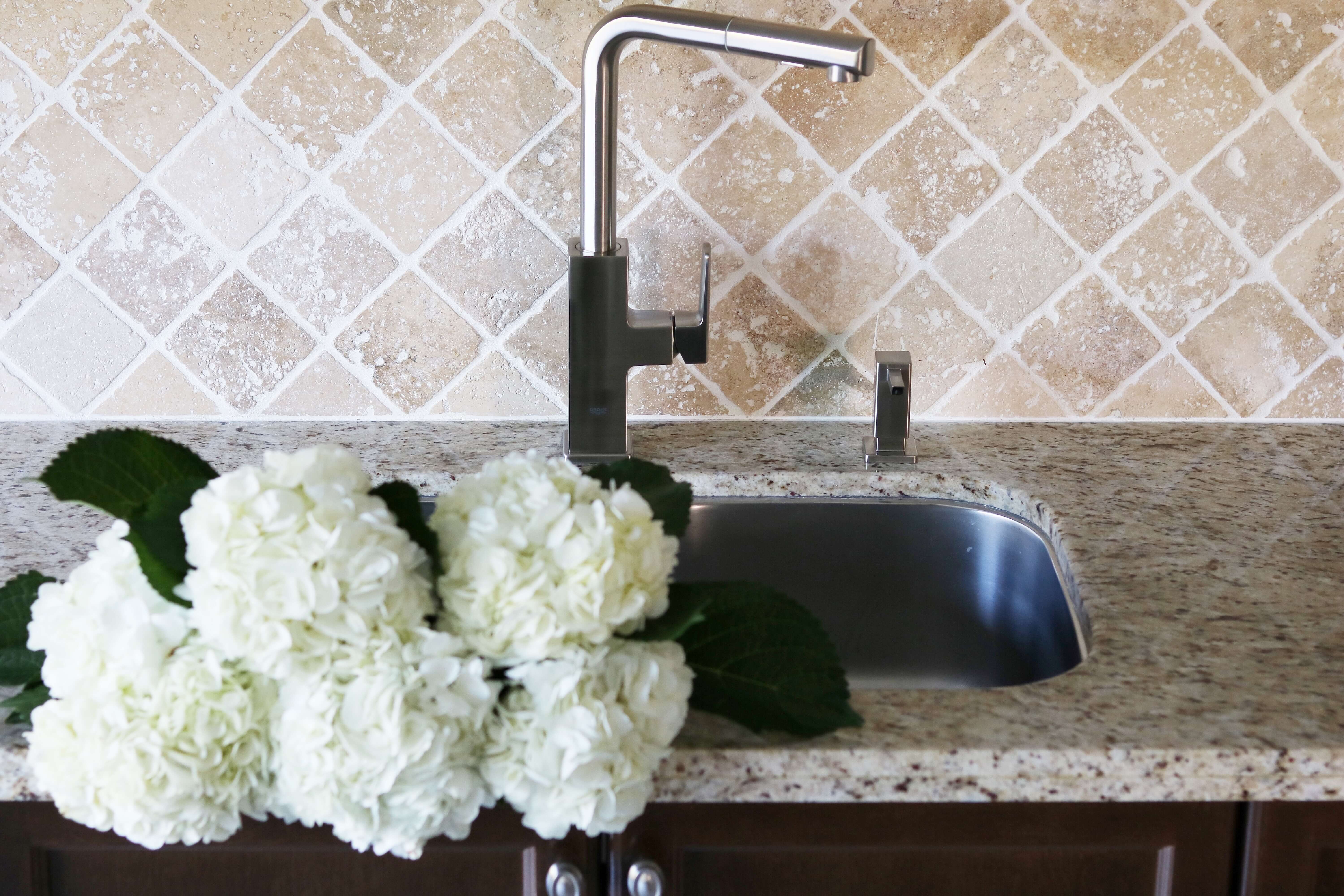 Home Depot Canada Kitchen update Grohe “Tallinn” Kitchen Pull-Out Faucet sparkleshinylove