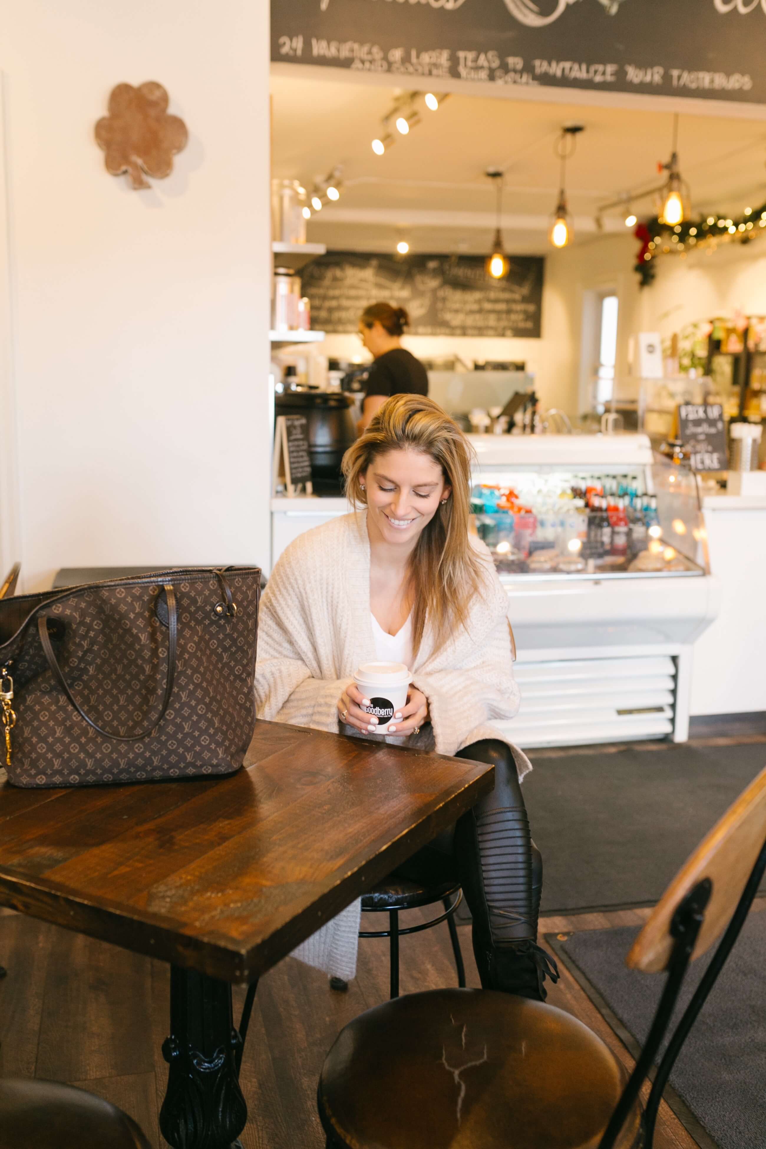 oversized cardigan, t-shirt, leather leggings; a cozy look for winter; pretty cafe corners; mandy furnis sparkleshinylove