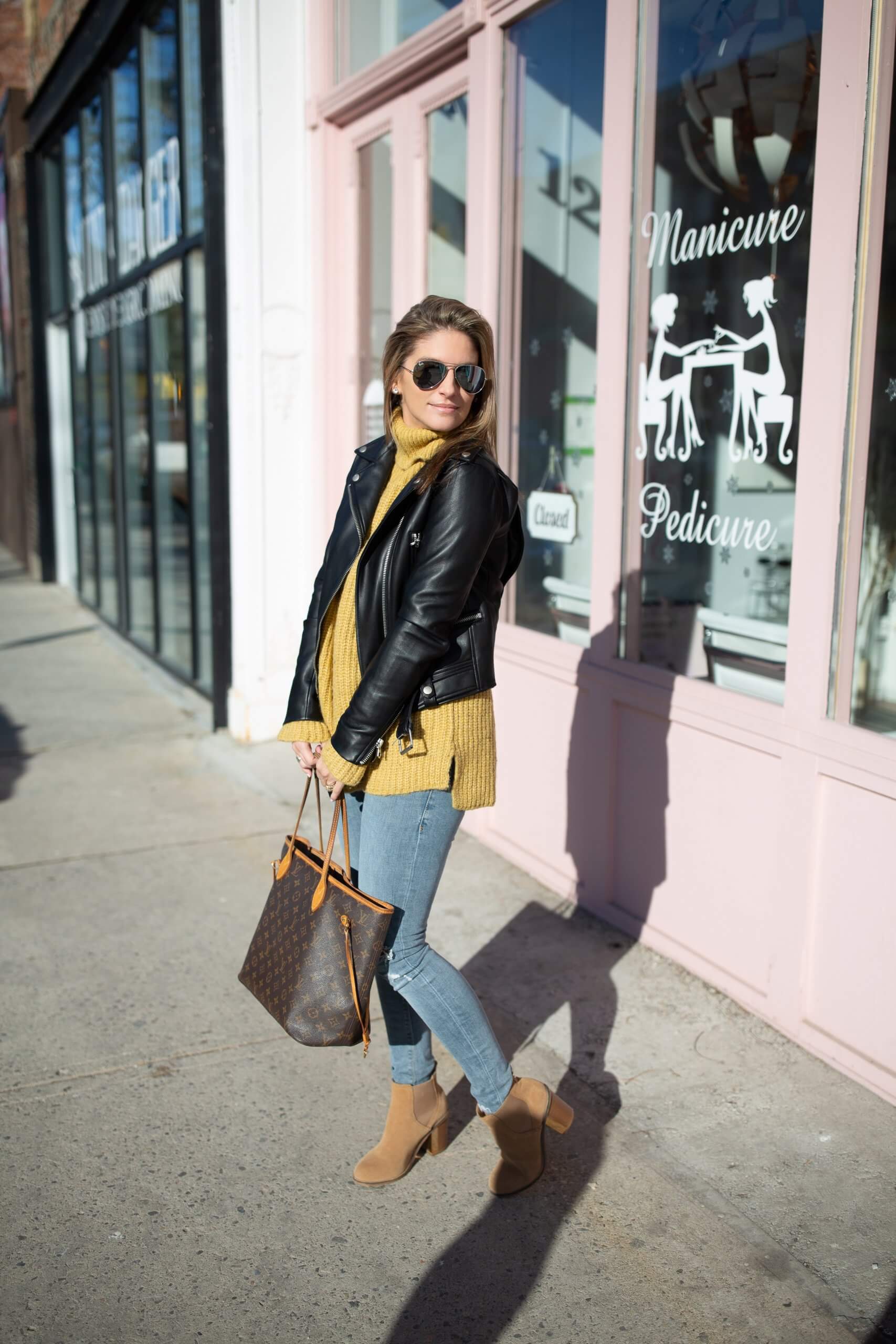 Winter mustard turtleneck, leather jacket, skinny jeans, ankle boots and Louis Vuitton Neverfull bag; weekend outfit; Mandy Furnis; sparkleshinylove