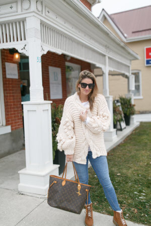 Oversized knit cardigan; winter outfit; cozy knit sweater