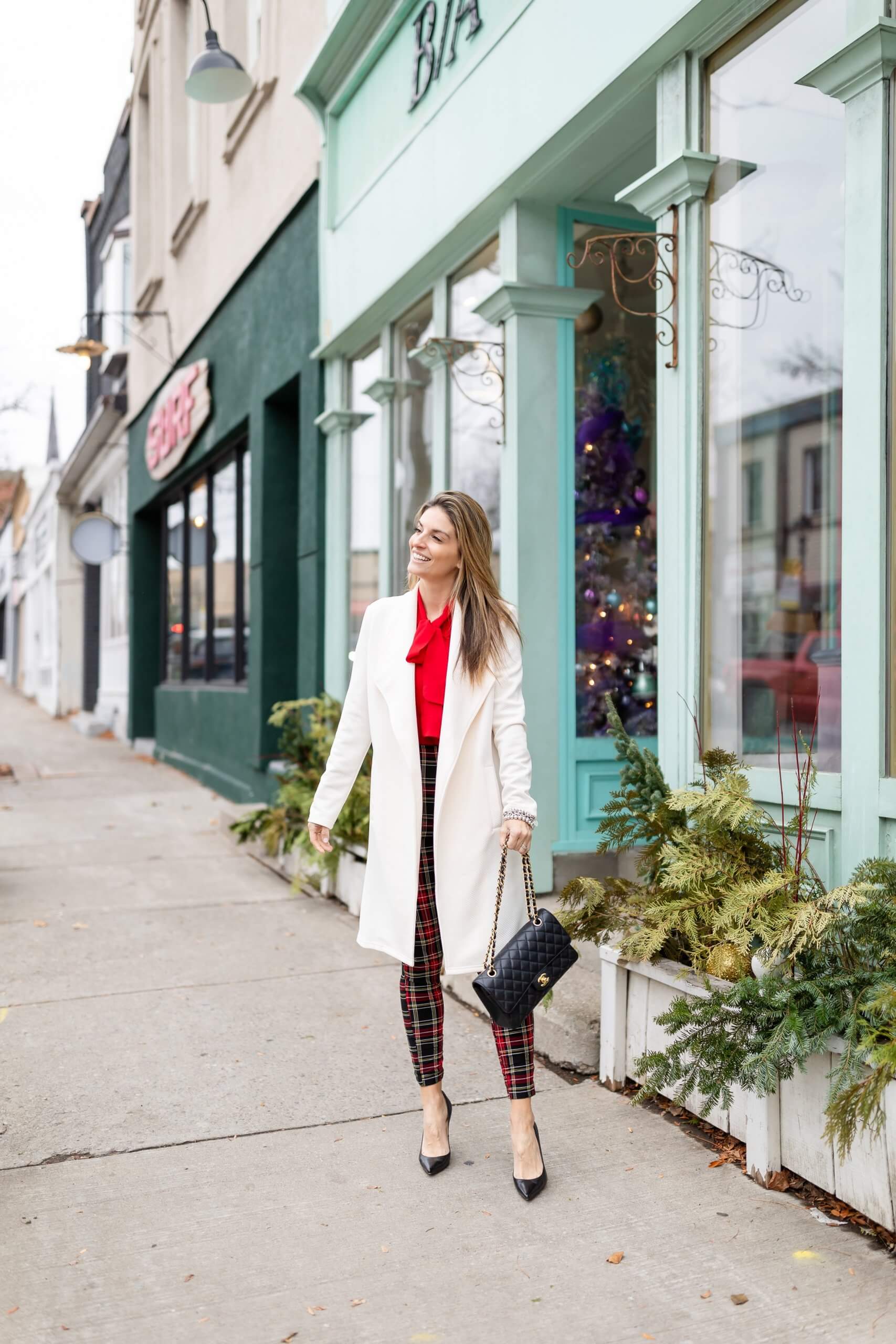 Festive look; holiday look; holiday outfit idea; plaid pants for the holidays; durham region blogger; sparkleshinylove mandy Furnis
