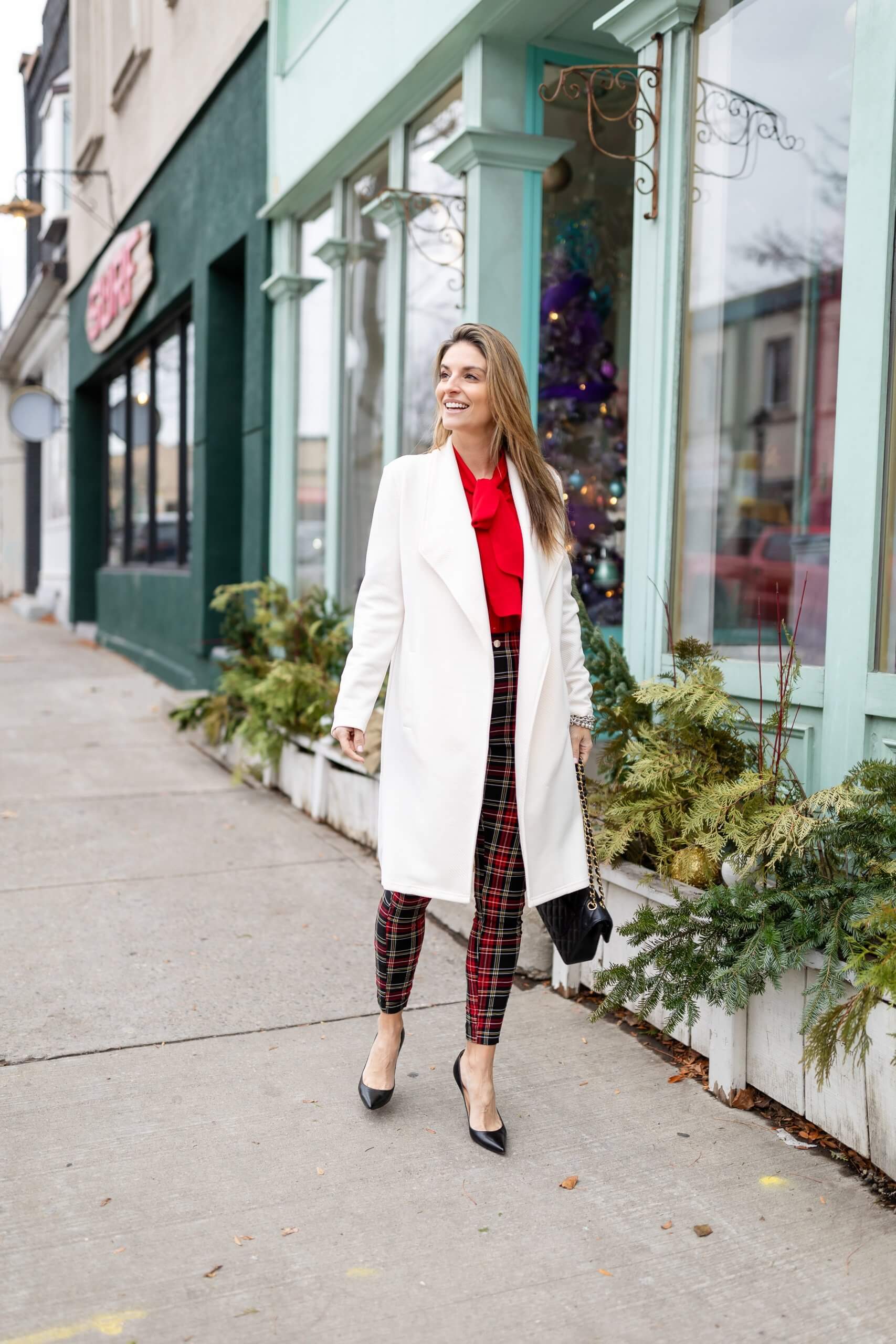 Festive look; holiday look; holiday outfit idea; plaid pants for the holidays; durham region blogger; sparkleshinylove mandy Furnis
